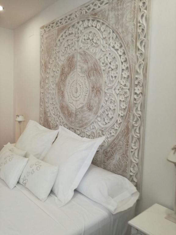 Los Amigos Vip Rooms Мадрид Экстерьер фото