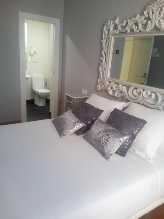 Los Amigos Vip Rooms Мадрид Экстерьер фото