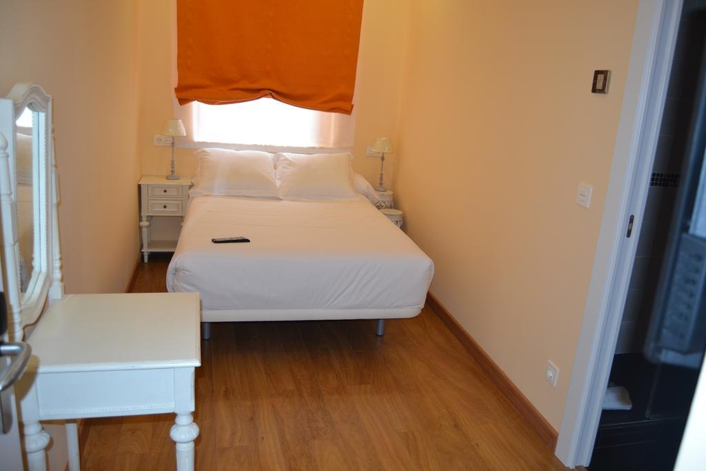 Los Amigos Vip Rooms Мадрид Экстерьер фото