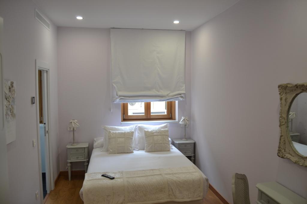 Los Amigos Vip Rooms Мадрид Экстерьер фото