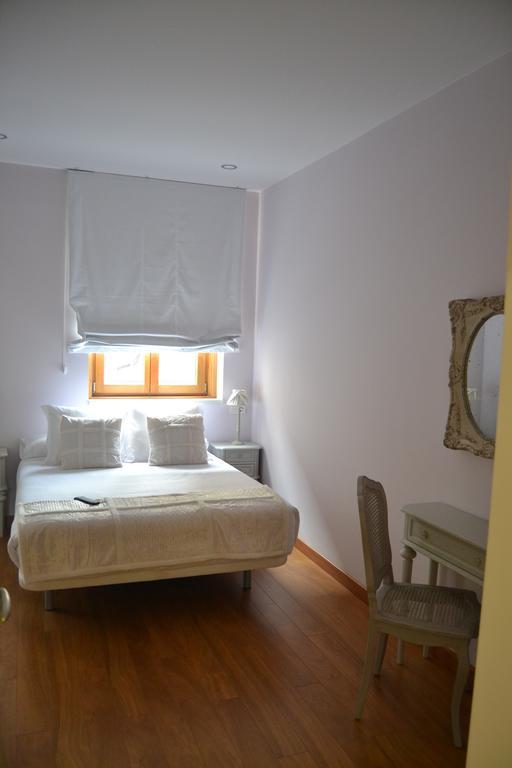 Los Amigos Vip Rooms Мадрид Экстерьер фото