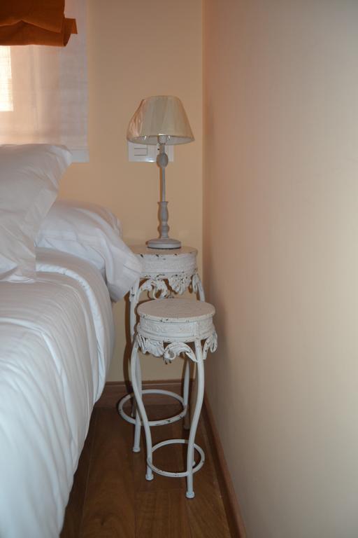 Los Amigos Vip Rooms Мадрид Экстерьер фото