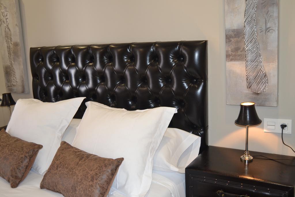 Los Amigos Vip Rooms Мадрид Экстерьер фото