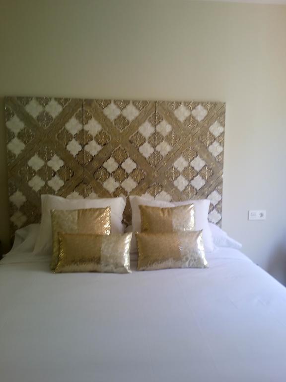 Los Amigos Vip Rooms Мадрид Экстерьер фото