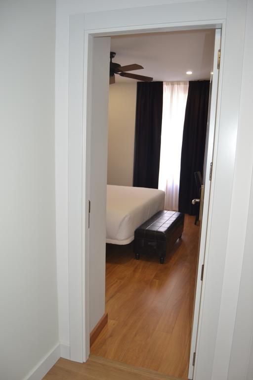 Los Amigos Vip Rooms Мадрид Экстерьер фото